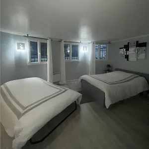  Appartamento Beau Studio Meublé 2min Du Moulin Rouge