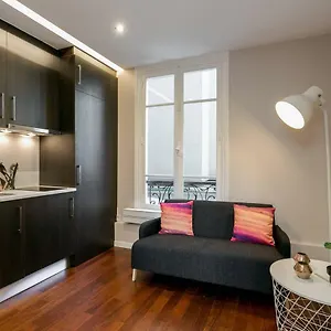 Charmant Studio Neuf Proche Des Invalides Apartamento